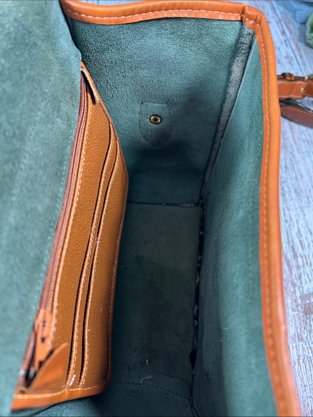 🦆 DOONEY & BOURKE AWL R94 SMALL SURREY TAN & FIR GREEN PEBBLED LEATHER CROSSBODY - Picture 12 of 14
